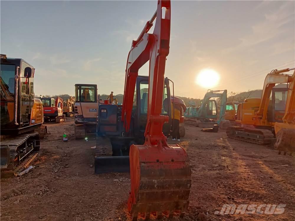 Hitachi ZX60 Mini excavatoare < 7t