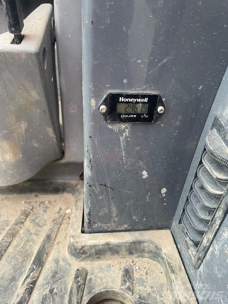 Takeuchi TB 235 Mini excavatoare < 7t
