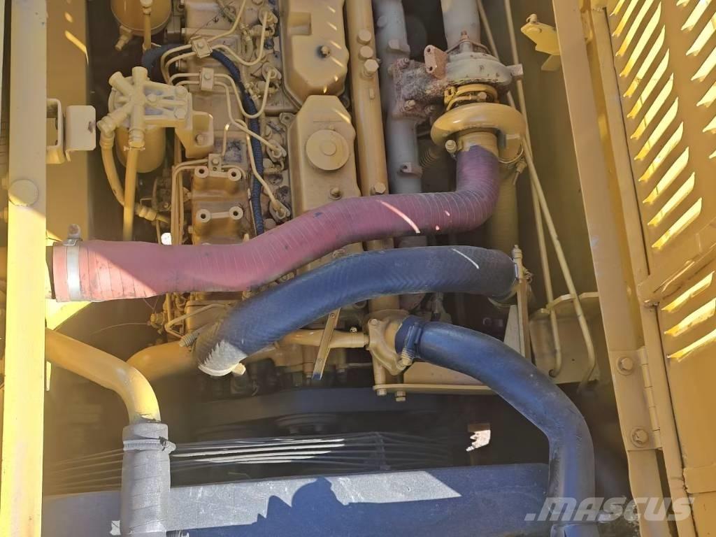 CAT 320 Excavatoare pe șenile
