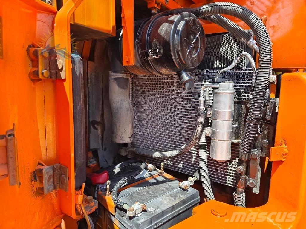 Hitachi ZX 75 Excavatoare 7t - 12t