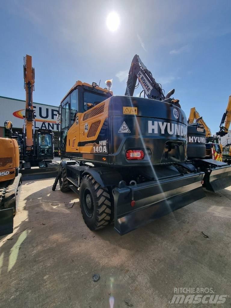 Hyundai HW140A Excavatoare cu roti