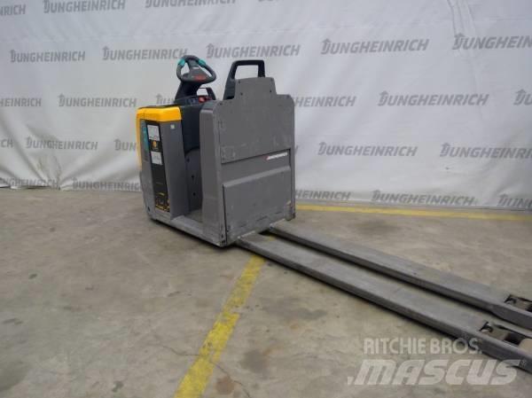 Jungheinrich ECE 225 Stivuitoare de micã inaltime pentu logistica