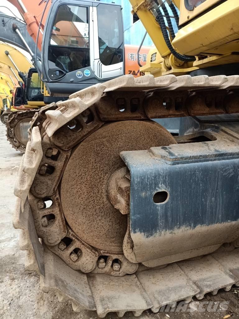 Komatsu PC400-7 Excavatoare pe șenile
