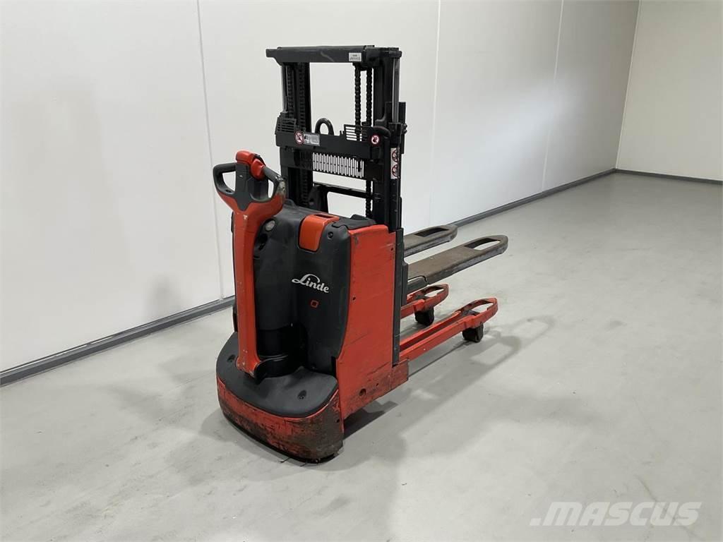 Linde D08 Transpaleti autopropulsanti