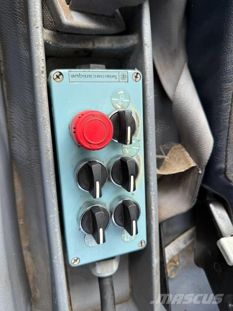 Mitsubishi FUSO Camion cadru container