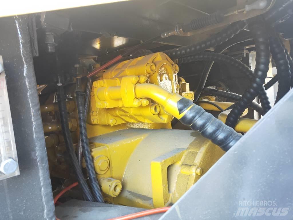 SDLG 953L Incarcator pe pneuri