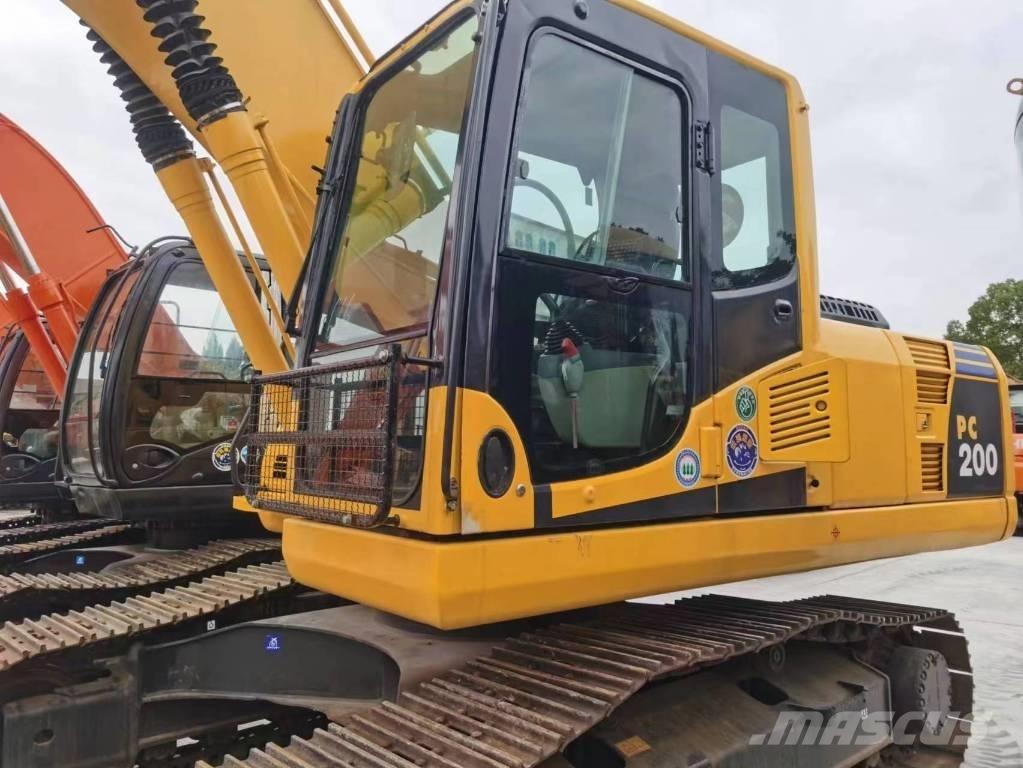 Komatsu PC 200-8 Excavatoare pe șenile
