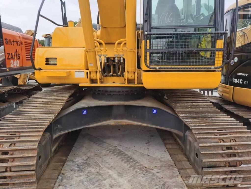 Komatsu PC 200-8 Excavatoare pe șenile
