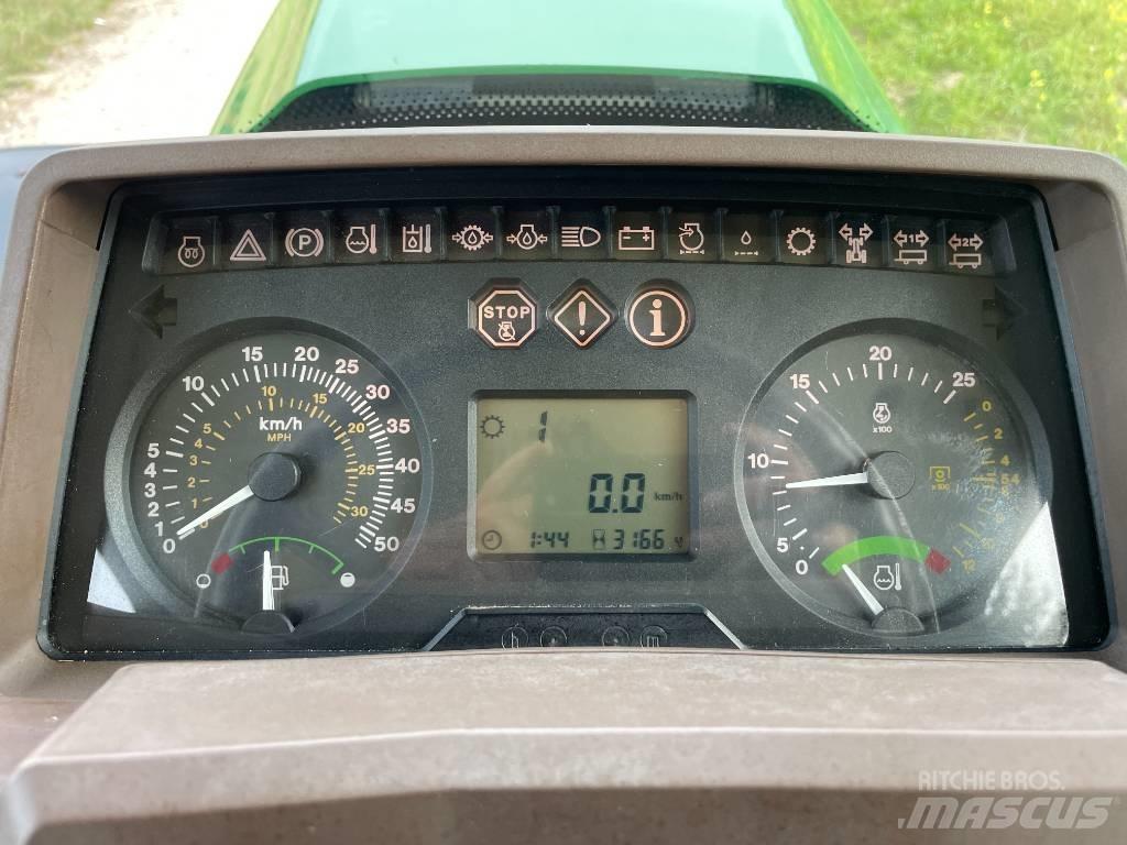 John Deere 6920 Tractoare