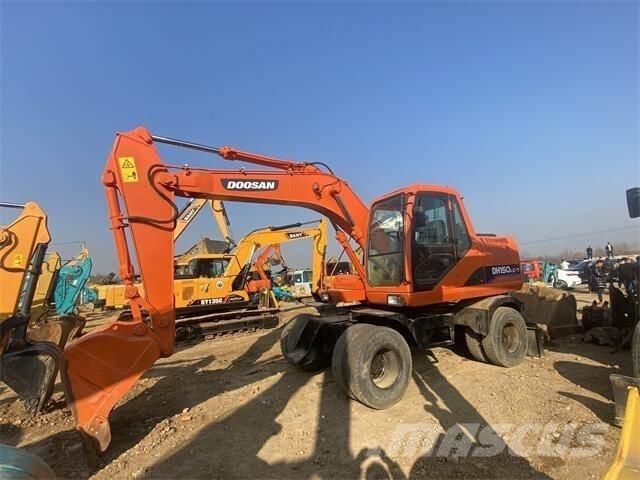 Doosan DH150LC-7 Excavatoare pe șenile
