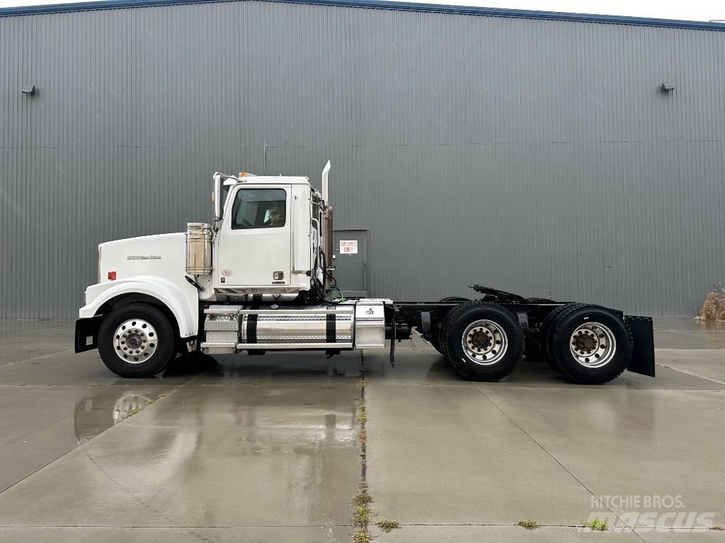 Western Star 4900 SF Autotractoare
