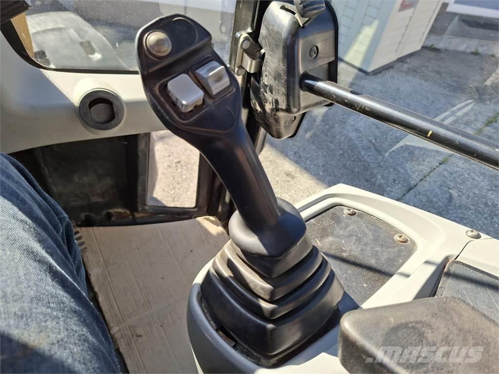 CAT 906H2 Incarcator pe pneuri