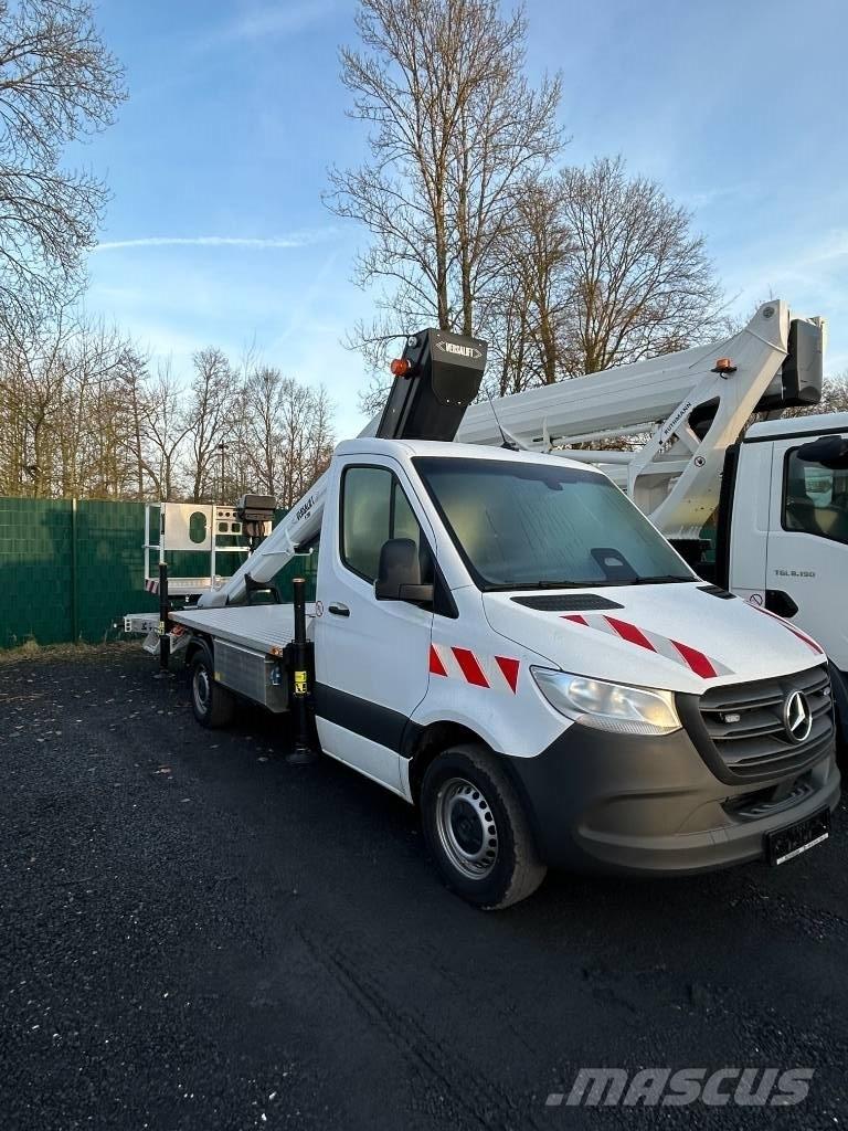 VERSALIFT V-200 Platforme aeriene montate pe camion