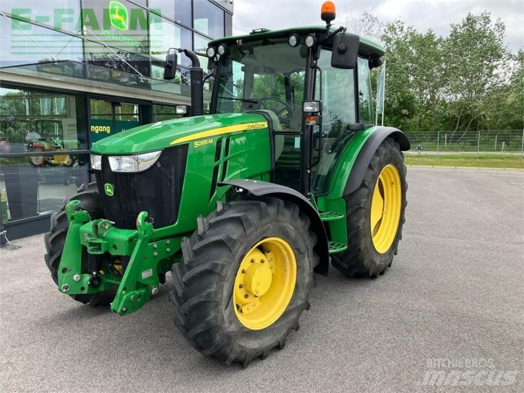 John Deere 5085M Tractoare