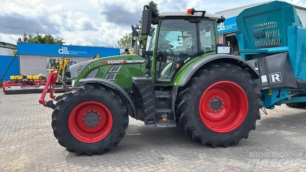 Fendt 724 Profi Tractoare