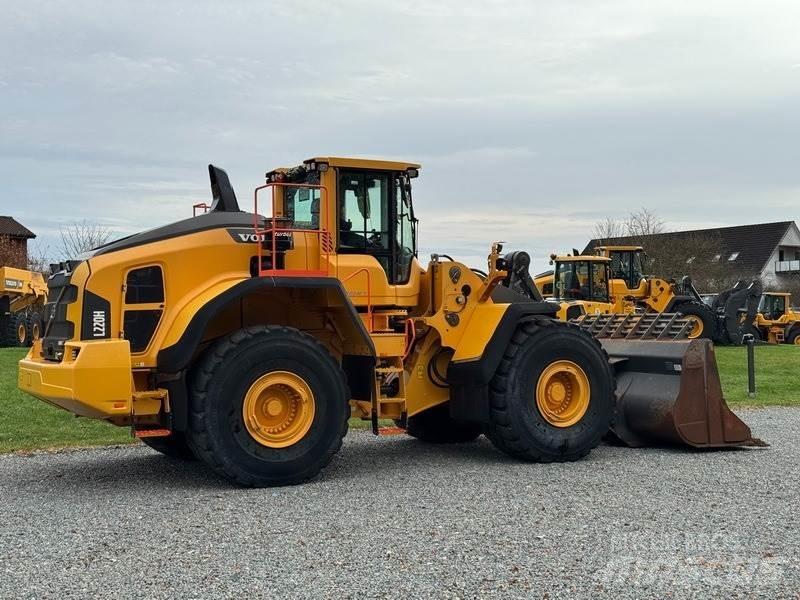 Volvo L 220 H Incarcator pe pneuri