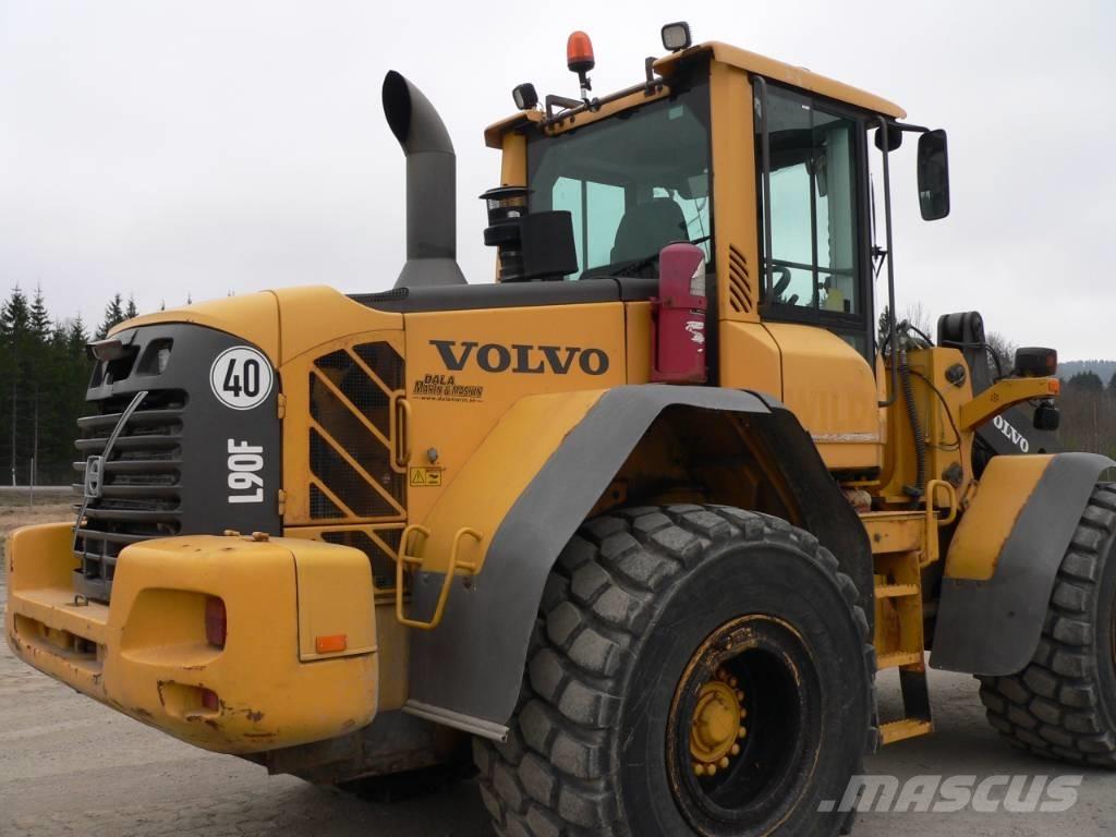 Volvo L 90 F Incarcator pe pneuri
