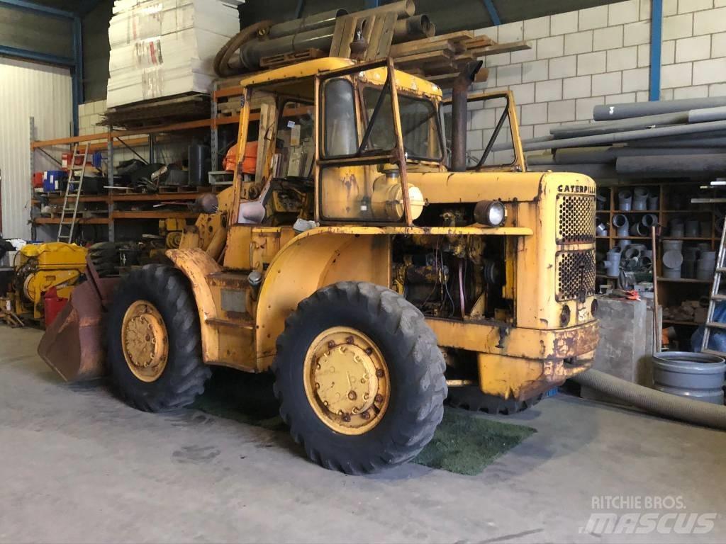 CAT 922 B Incarcator pe pneuri