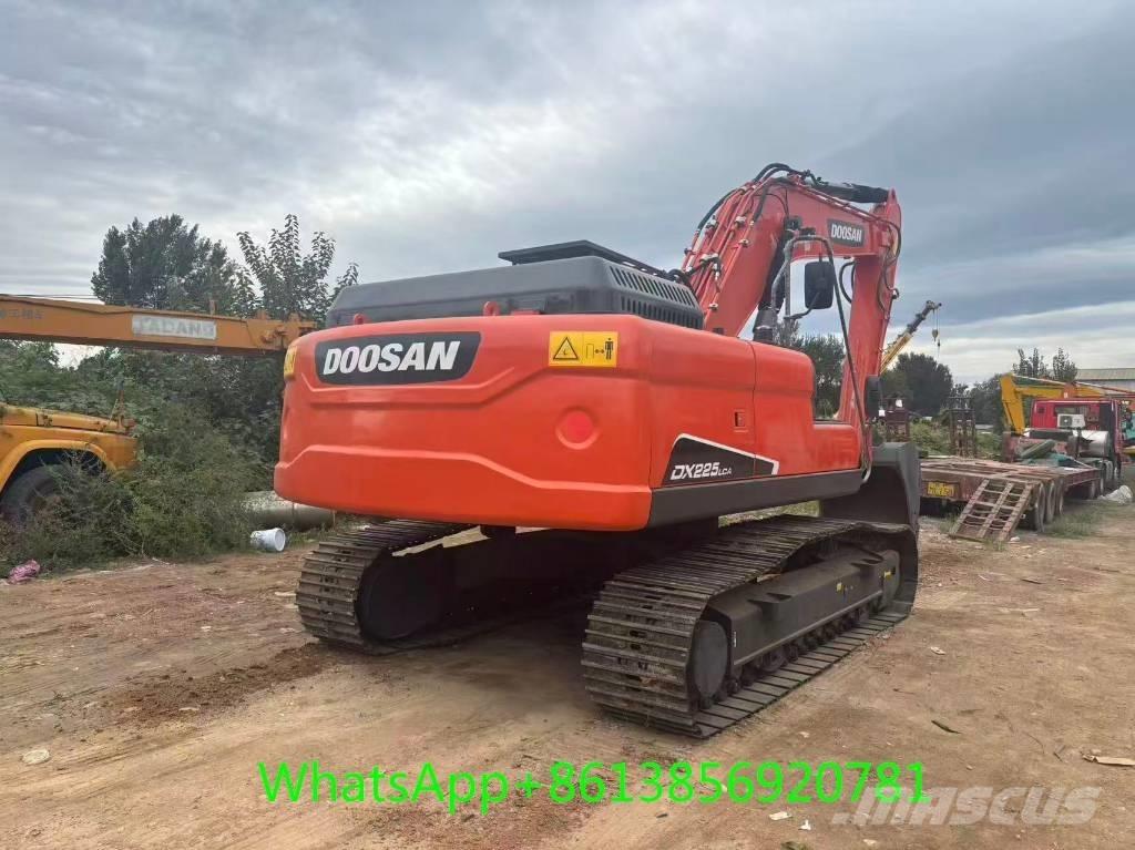 Doosan DX 225 Excavatoare pe șenile
