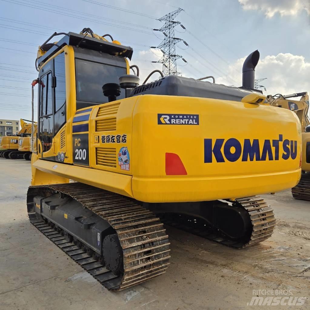 Komatsu PC 200-8 Excavatoare pe șenile
