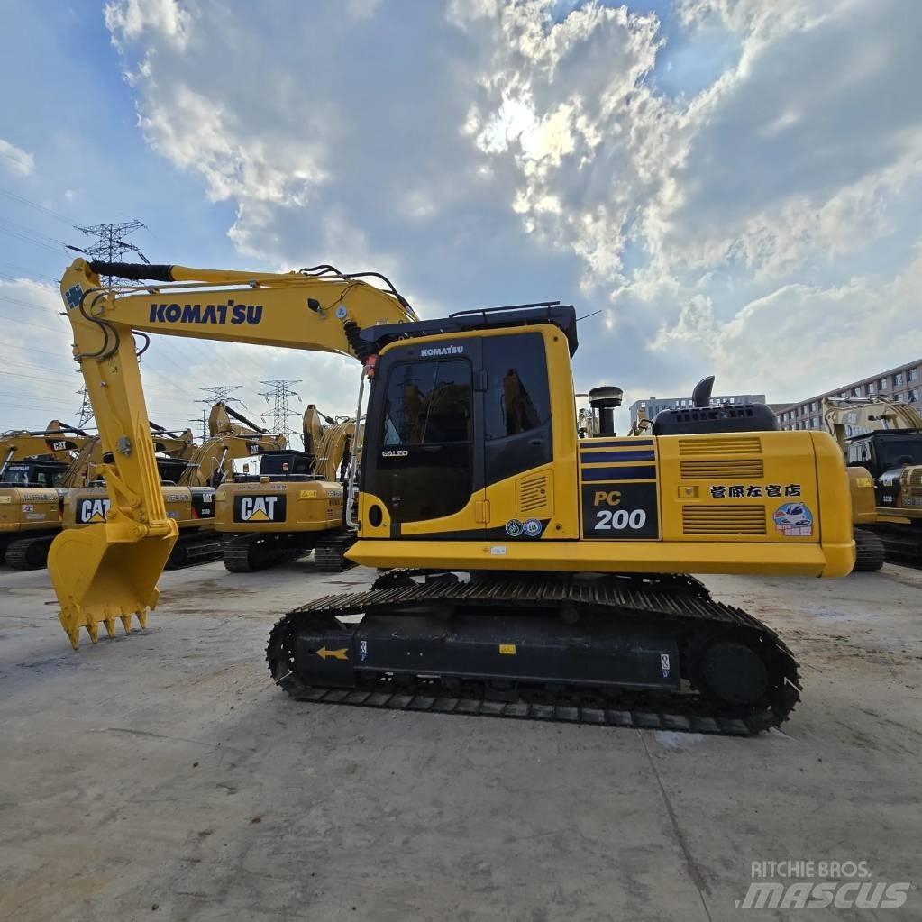 Komatsu PC 200-8 Excavatoare pe șenile

