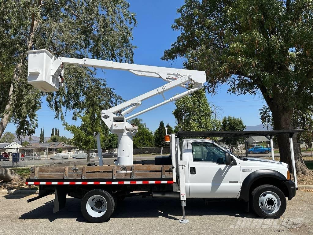 Ford F 550 Platforme aeriene montate pe camion