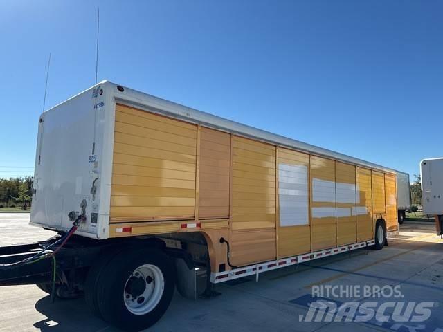 Mickey 16 Bay Remorci transport bauturi