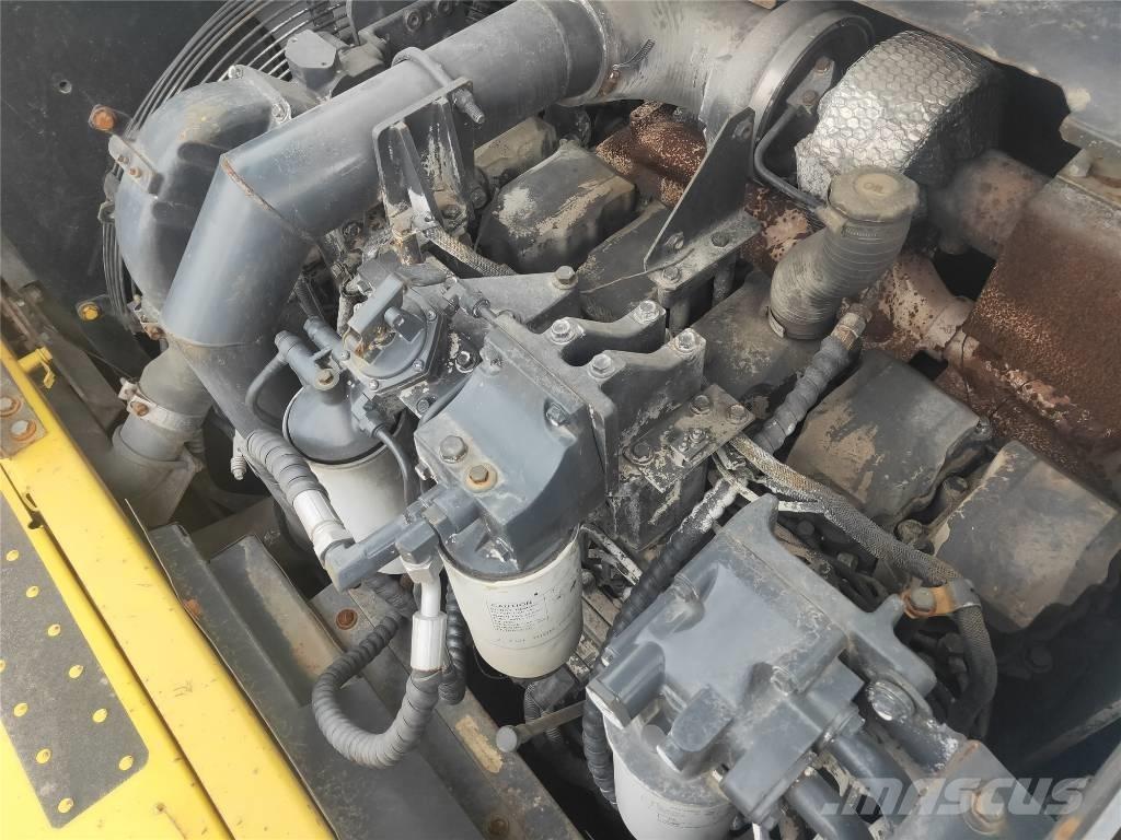 Komatsu PC460-8 Excavatoare pe șenile
