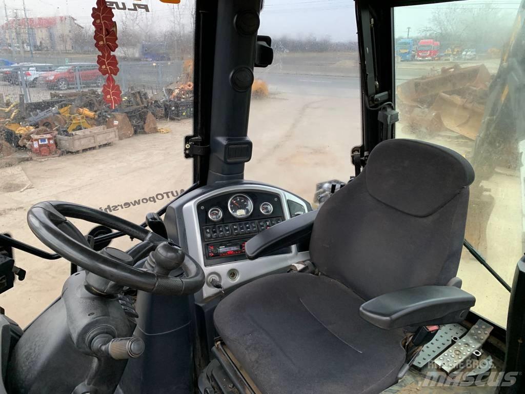 MST 642 Plus Buldoexcavatoare