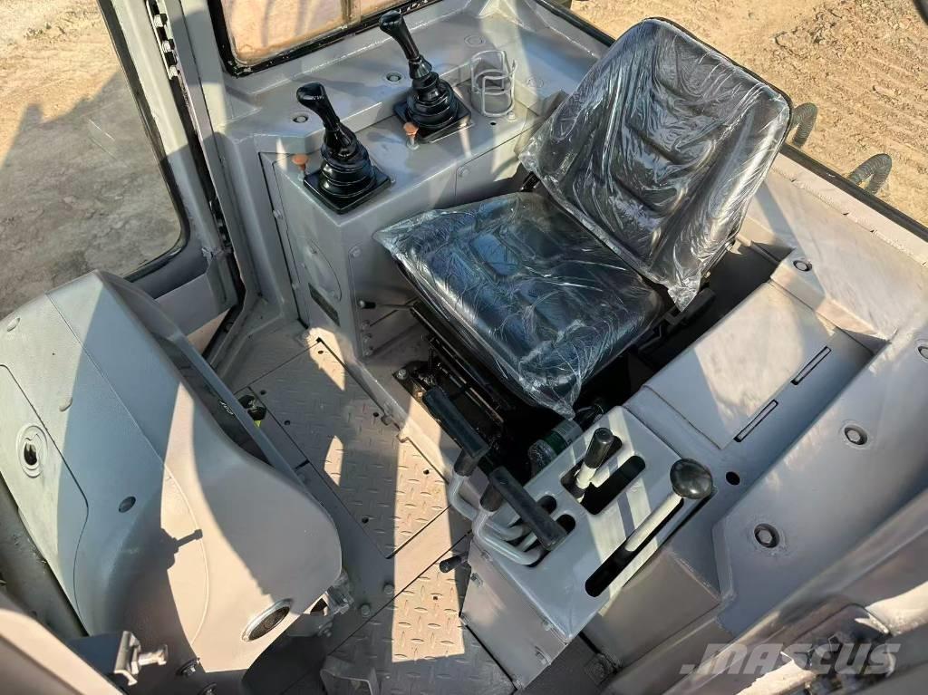 CAT D6G Buldozere pe senile