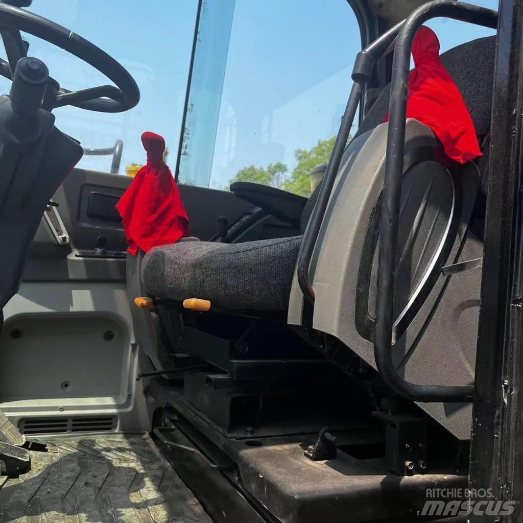 Hyundai R60W-7 Excavatoare cu roti