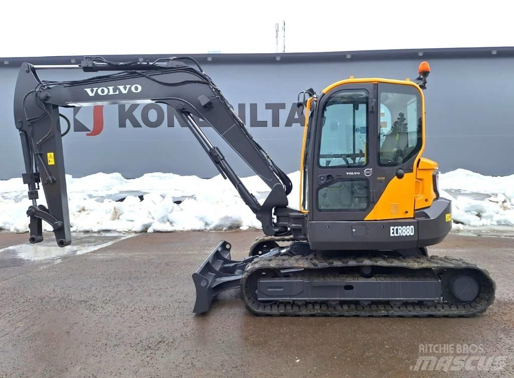 Volvo ECR88D Excavatoare 7t - 12t