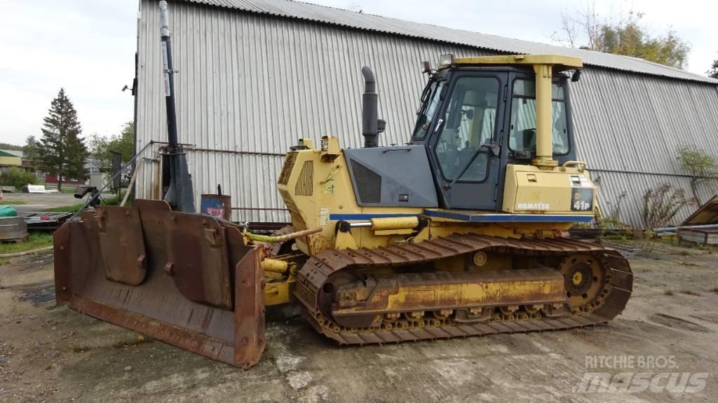 Komatsu D 41 P-6 Buldozere pe senile