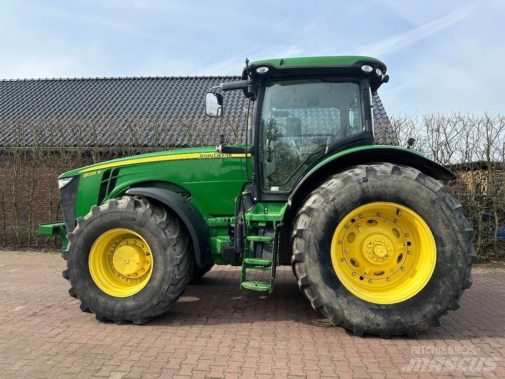John Deere 8335R Tractoare
