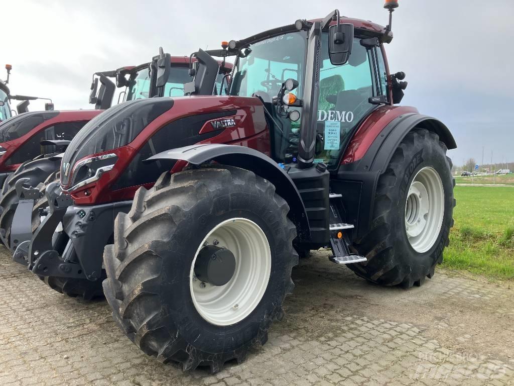 Valtra T225 Versu Tractoare