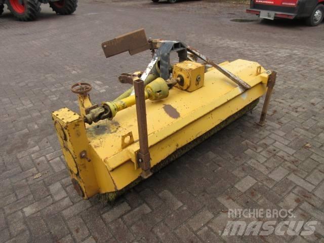 Riko M700 Alte masini pentru drum si zapada