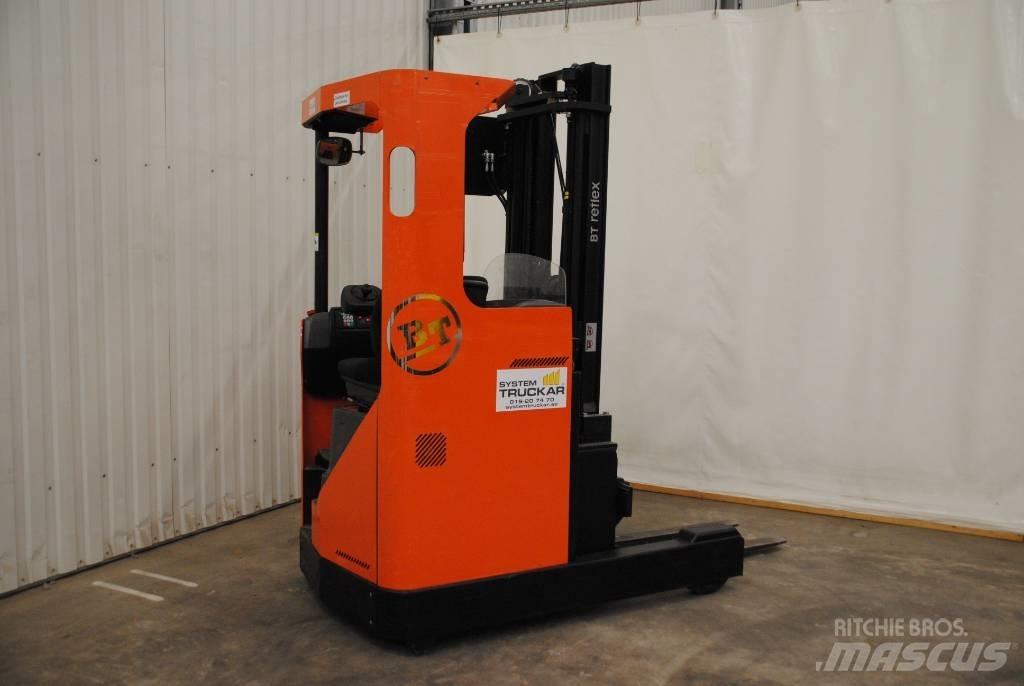 BT RRE 120M Stivuitor cu catarg retractabil