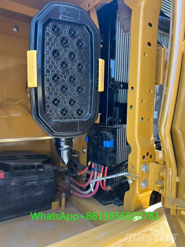 CAT 320 Excavatoare pe șenile

