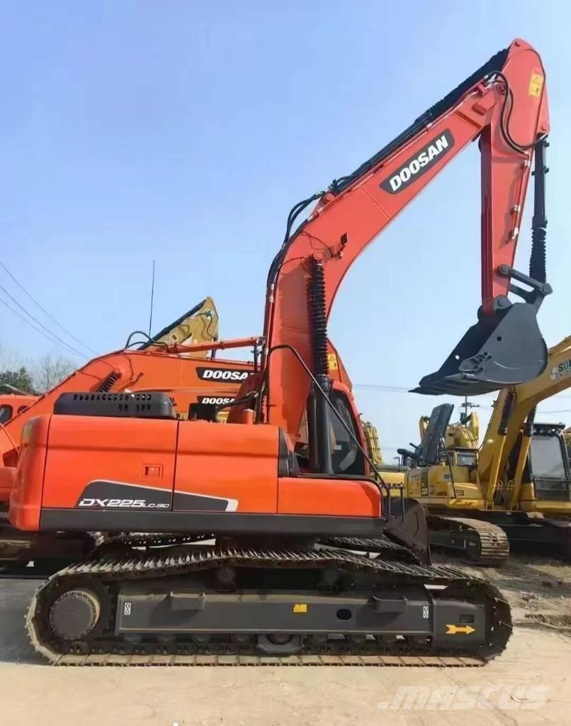 Doosan DX 225 LC Excavatoare pe șenile
