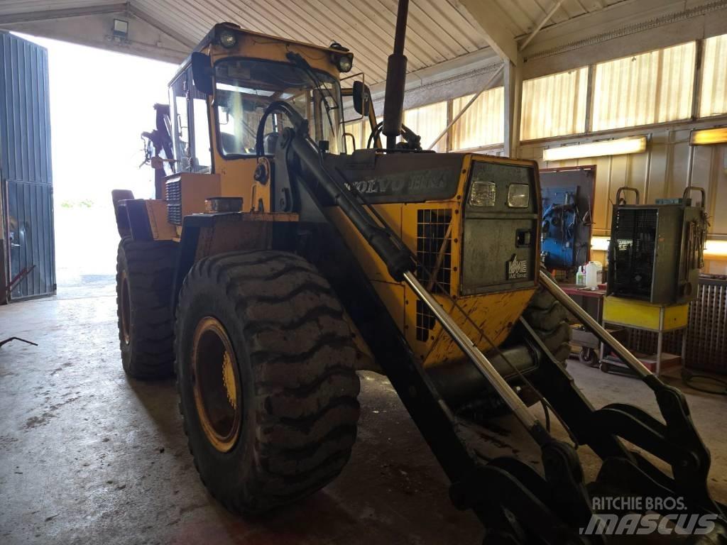 Volvo BM 6300 6300 Buldoexcavatoare