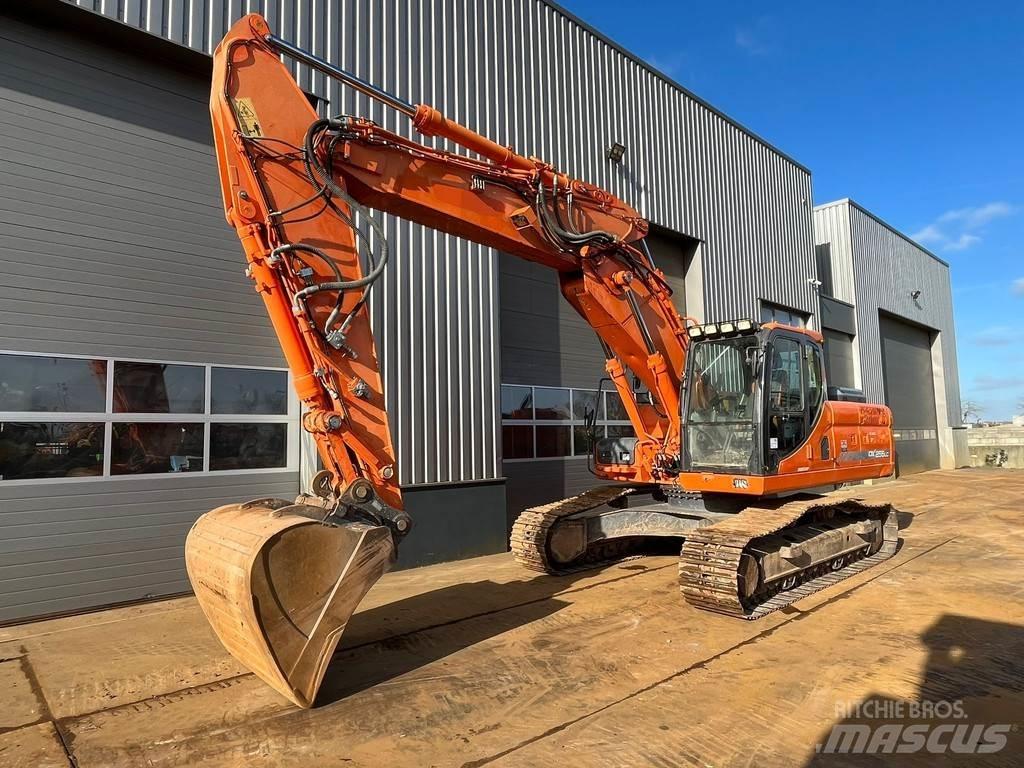 Doosan DX255LC-3 Excavatoare pe șenile
