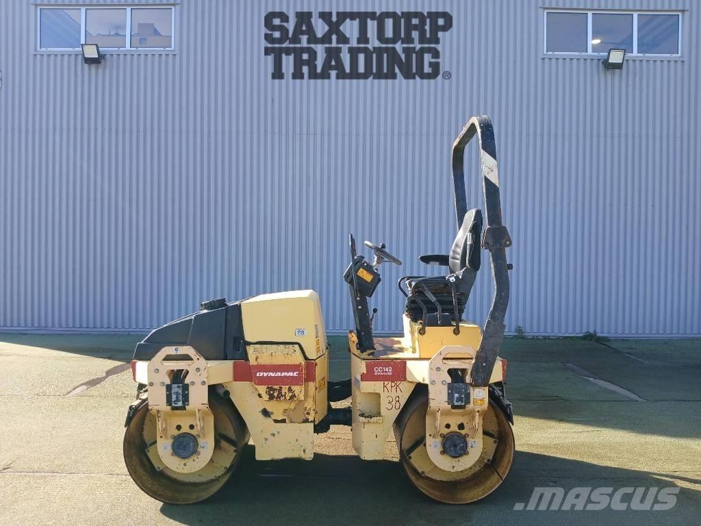 Dynapac CC142, Vält Cilindri compactori dubli