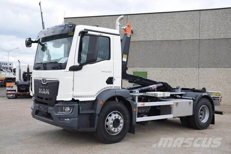 MAN TGM 18.320 Camion cu carlig de ridicare