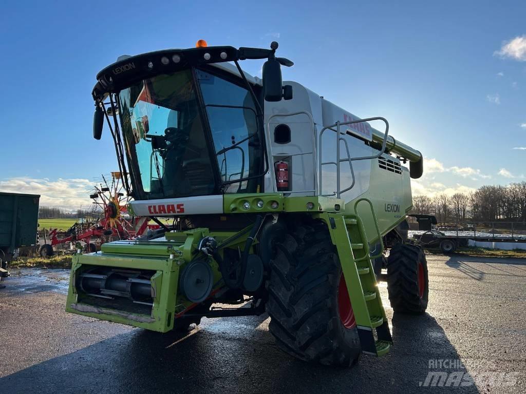 CLAAS Lexion 670 Combine de secerat