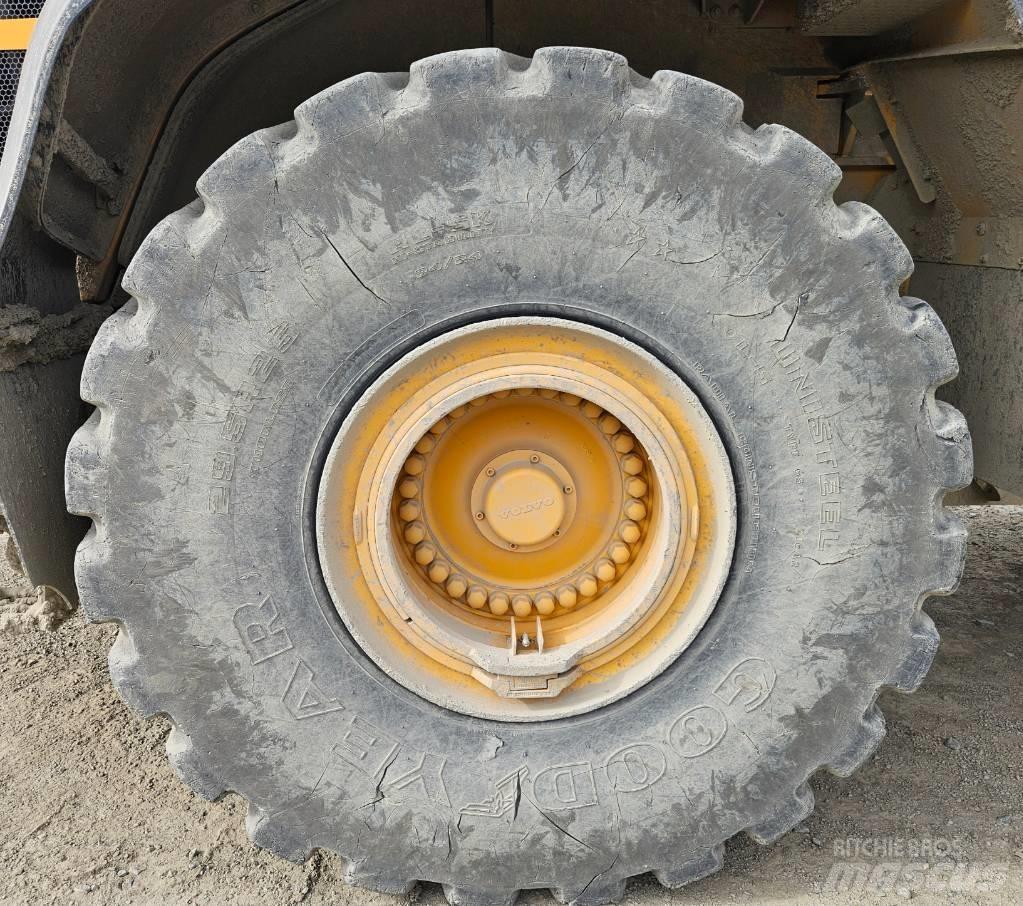 Volvo L 260 H Incarcator pe pneuri