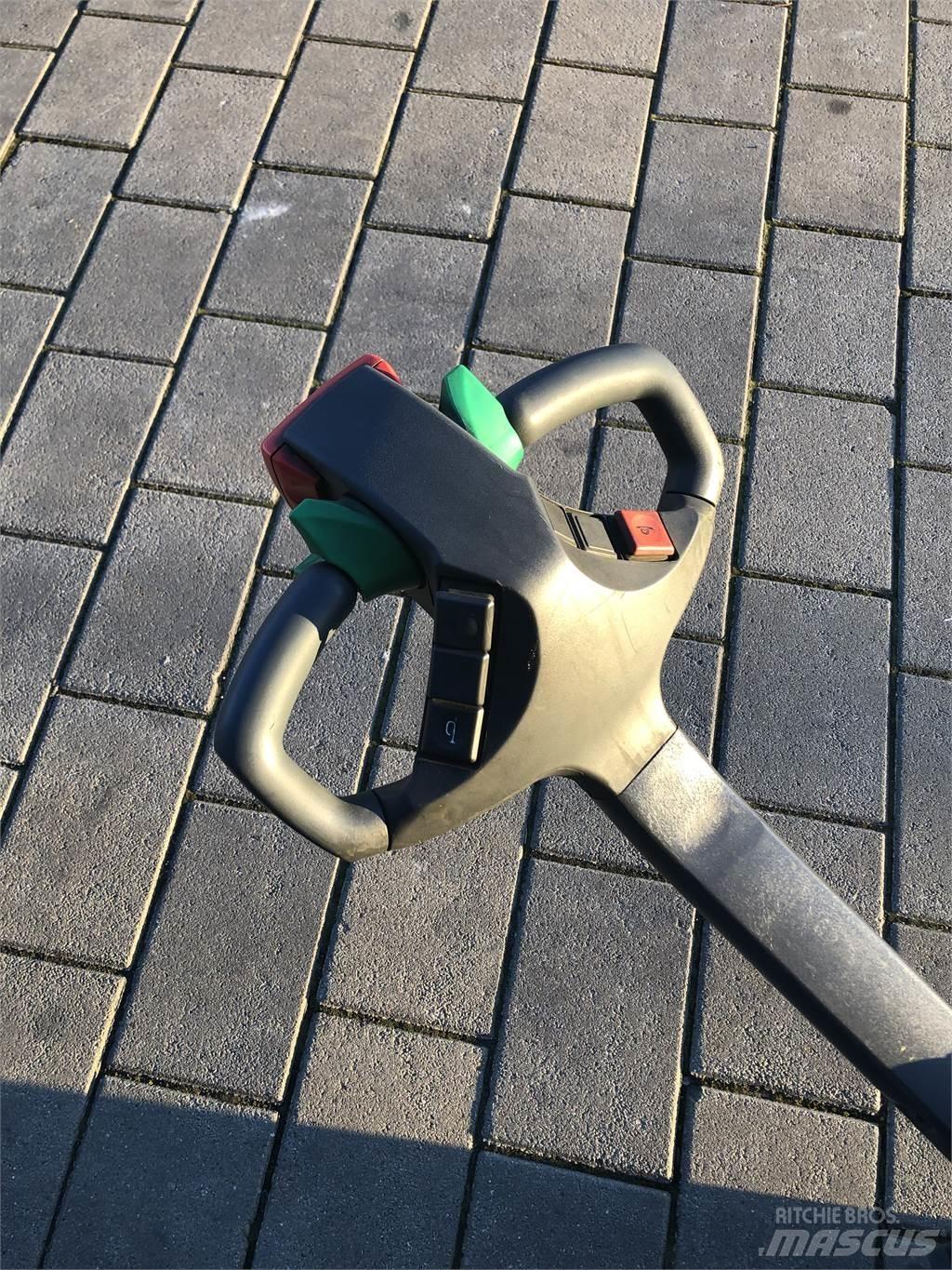 Jungheinrich WP16 Transpaleta manuala
