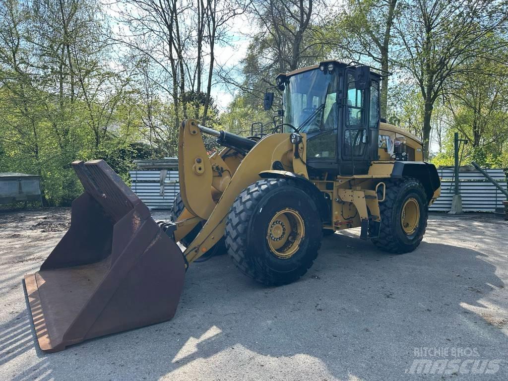 CAT 930M Incarcator pe pneuri