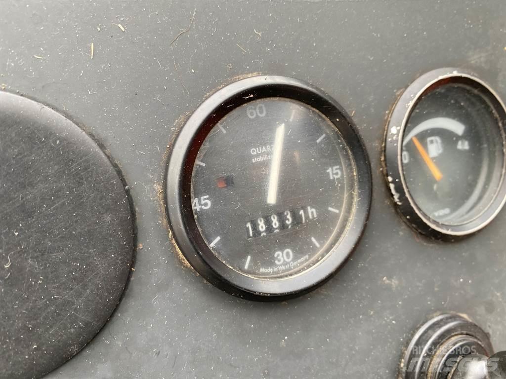Schaeff SKS 661 Incarcator pe pneuri