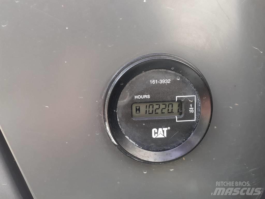 CAT 319 D L Excavatoare pe șenile
