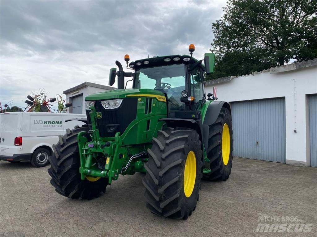 John Deere 6R 215 Tractoare